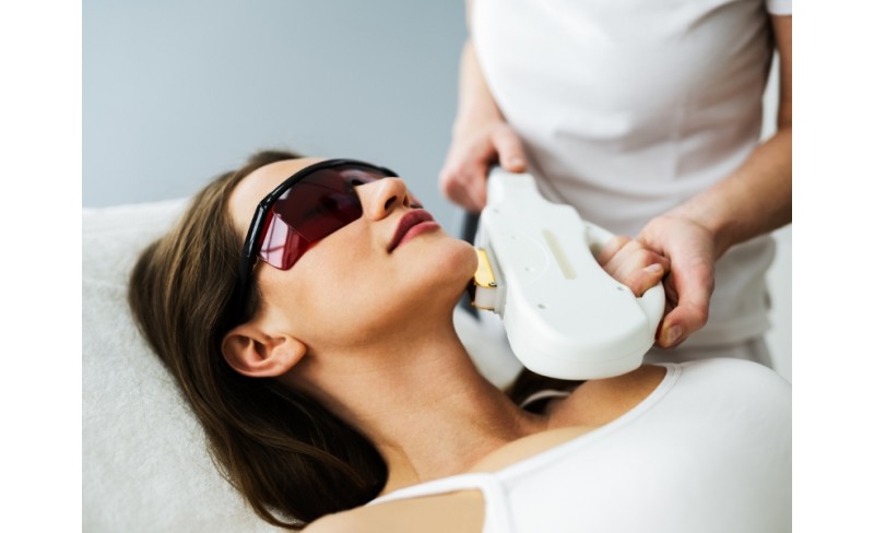 IPL LASER ΑΠΟΤΡΙΧΩΣΗ